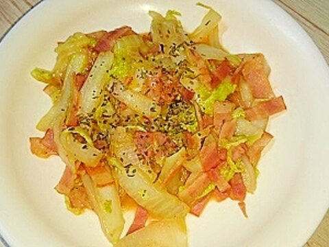 簡単☆白菜とベーコンのバジルチーズ炒め！